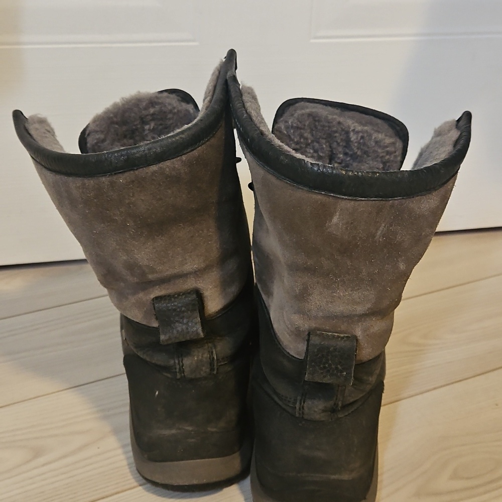 UGG Snow Boots Waterproof Womens Size 10 (Adirondack III) Black And Gray - Picture 6 of 9